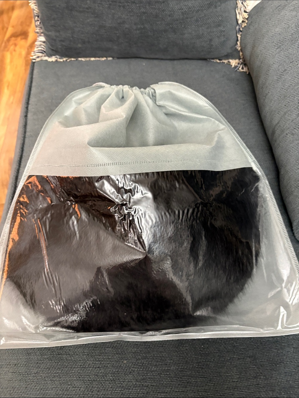 NEW: Faux Fur Black Hat Shoulder Bag Set - Stylish Winter Accessories dust bag - Picture 10 of 10